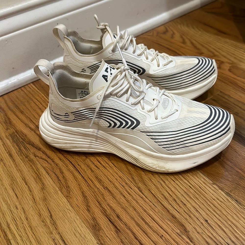 APL Women's Streamline